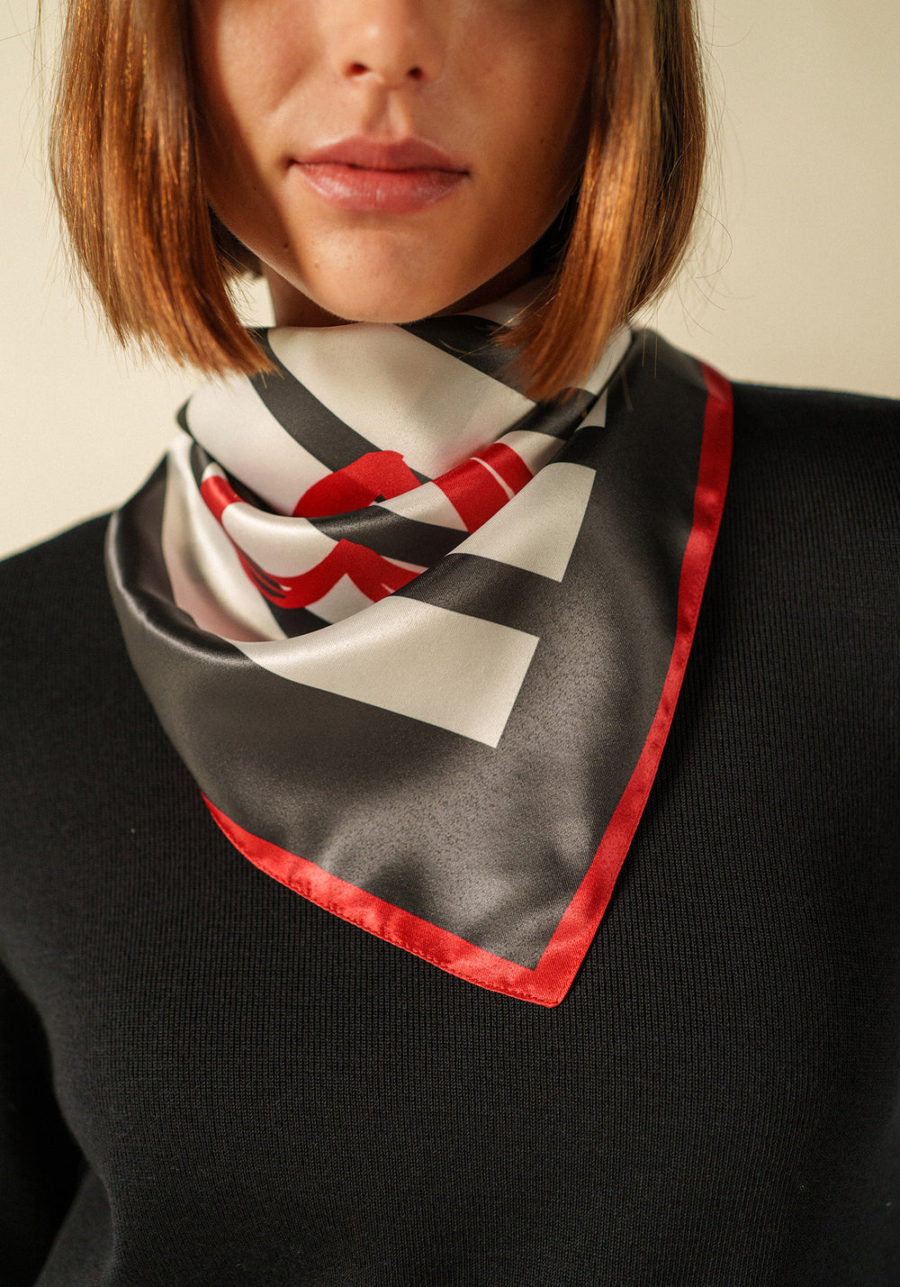 Foulard carré Cœurs (ECUME/MARINE/TULIPE)